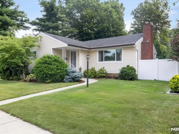 195 Fern St, Township Of Washington, NJ 07676