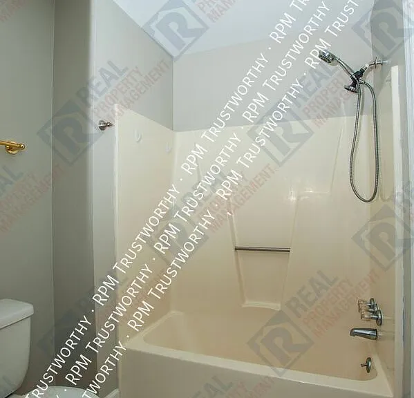 522 Finley St — Photo 8
