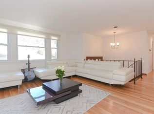 38 Mountain Rd, Burlington, MA 01803