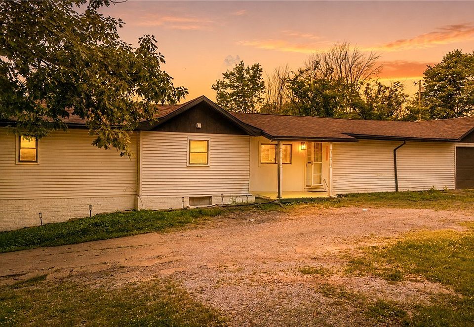 1st image of 120 Winters Dr