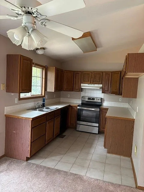 3 bed, $1,600 — Photo 4