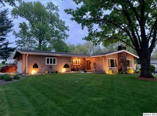 2119 Curved Creek Ct, Quincy, IL 62301