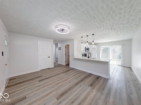 3rd image of 5919 W 41st Pl
