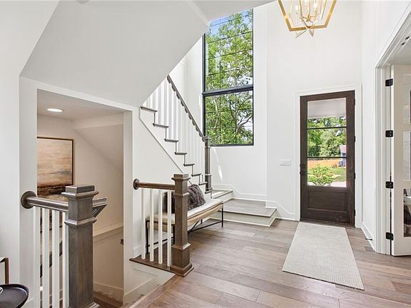 4th image of 7641 Reinhardt Dr