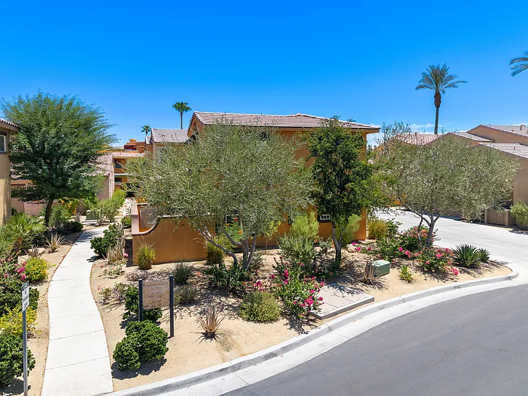 52210 Rosewood Ln — Photo 30