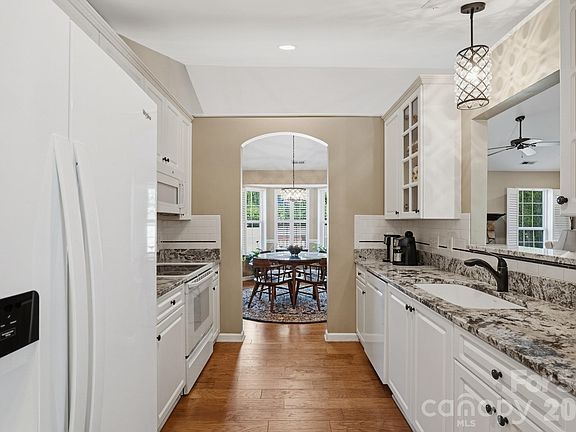 5th image of 7224 Swans Run Rd