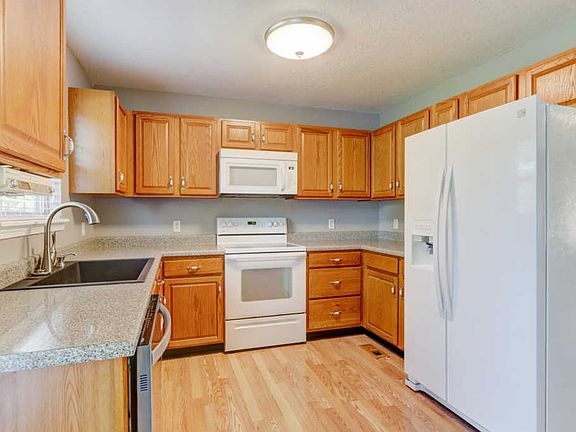5th image of 4609 Daisy Mae Ln