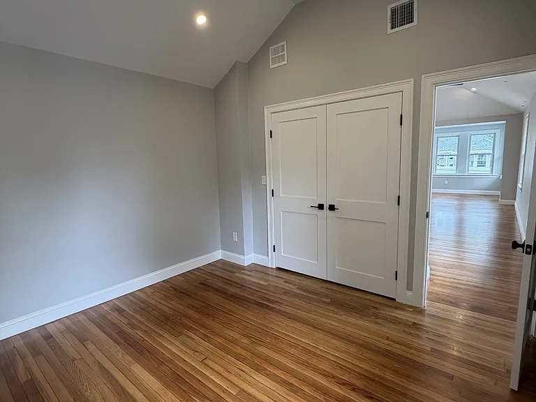 13 Ebbett Ave — Photo 2