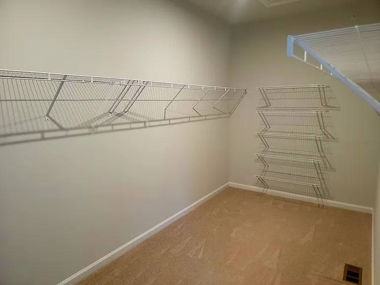 642 Brookwood Glen Ter #B — Photo 20