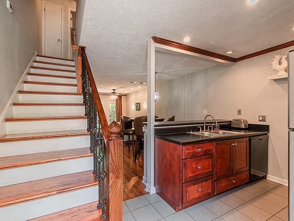 3rd image of 3236 W Wimbledon Drive
