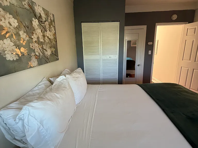 1050 Hyperion Ave #1052 — Photo 8