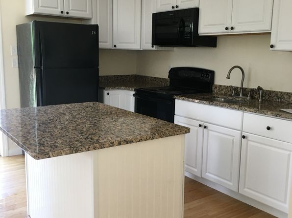 12 Cranberry Rd APT 1