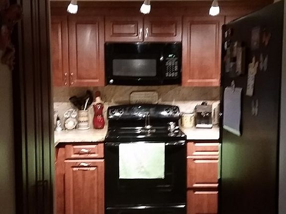 4th image of 9900 NW 41st St