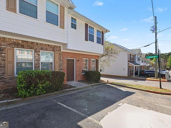 3rd image of 3604 Ginnis Rd SW Unit 6