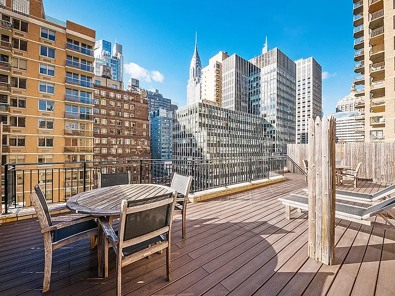 225 E 46th St #6H — Photo 14
