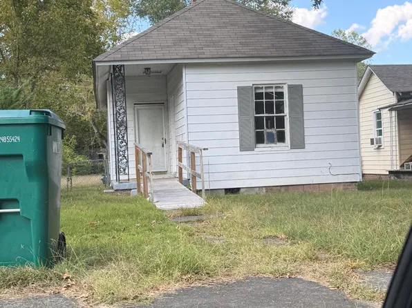 112 4th St, Jackson, TN 38301
