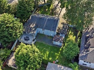 3959 Cedar Hill Cross Rd, Saanich, BC V8P 2N8