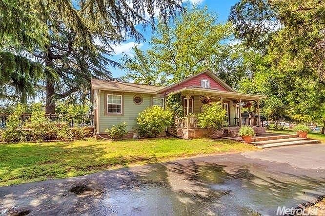 1st image of 3683 Kenwood Way
