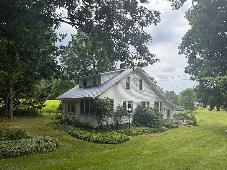 4709 Route 430 — Photo 1