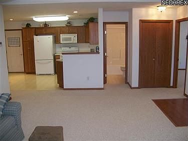 3rd image of 3275 Bayberry Cv