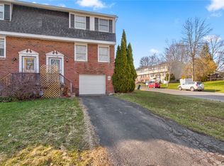 4173B Burningtree Rd, Liverpool, NY 13090