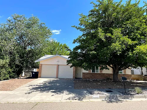 5625 Siboney Loop NE Photo 1