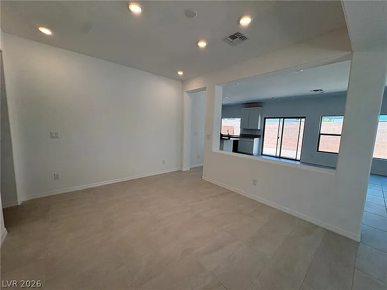 8677 Indigo Spring Rd — Photo 2
