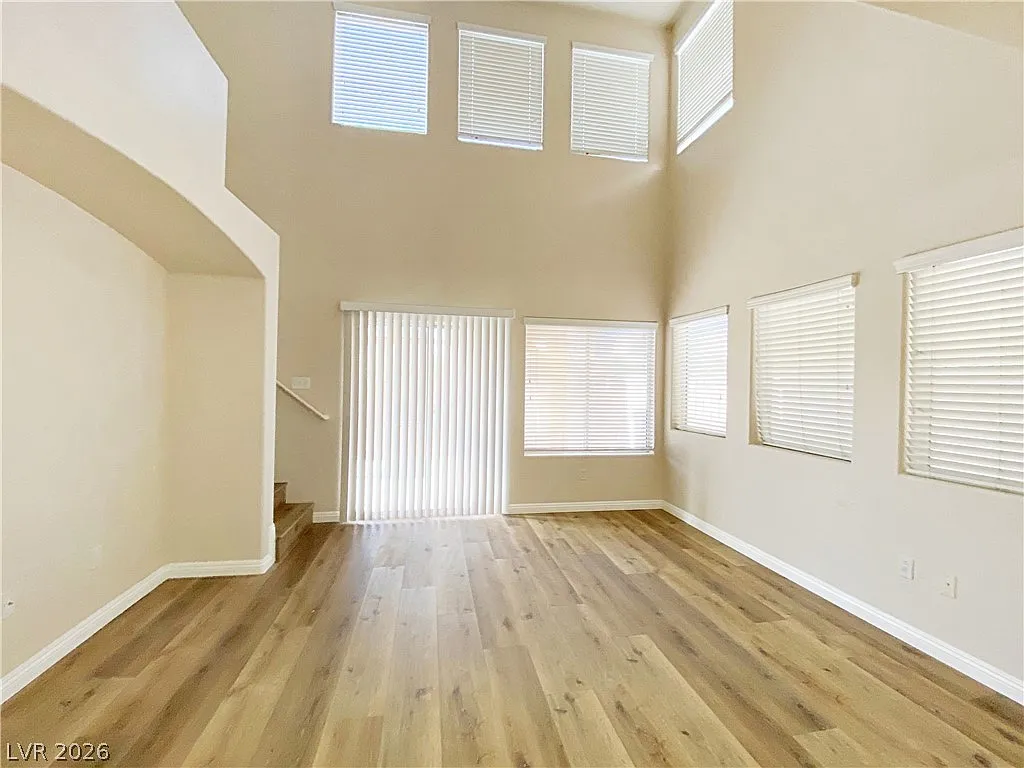 3 bed, 3.0 bath, 1615 sqft, $1,890 — Photo 3