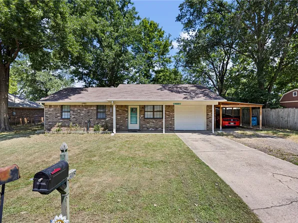 405 E 11th St, Russellville, AR 72801