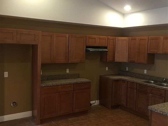 4th image of 6530 Whirlaway Cir