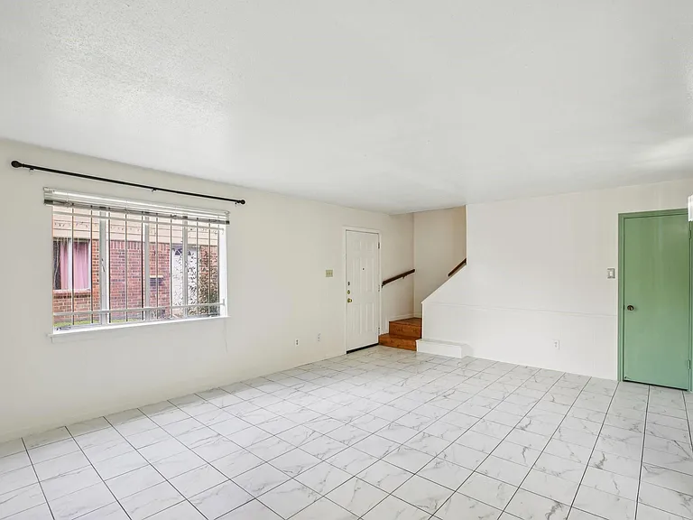 8379 La Roche Ln — Photo 6
