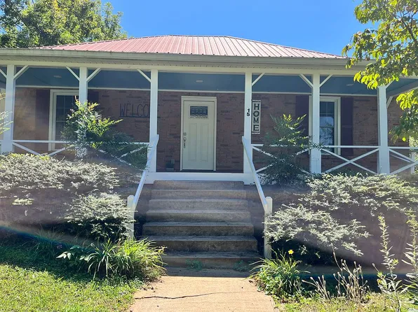 15 Forest Ave, Franklin, NC 28734