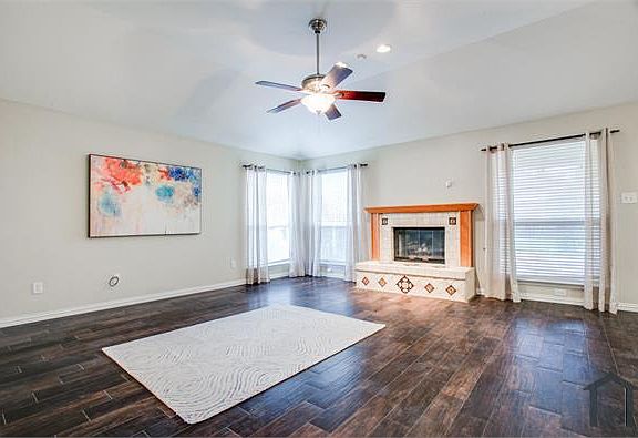 3rd image of 3609 Blue Springs Dr
