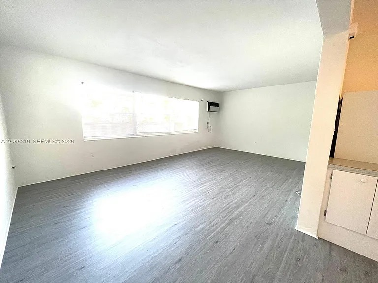 1250 S Alhambra Cir #7 — Photo 8