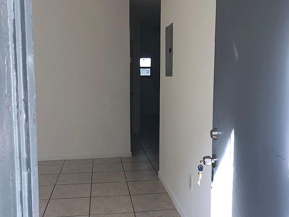 3rd image of 7725 Byron Ave APT 5