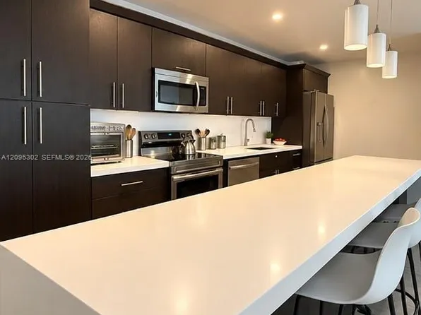 13783 SW 66th St APT 218-A, Miami, FL 33183
