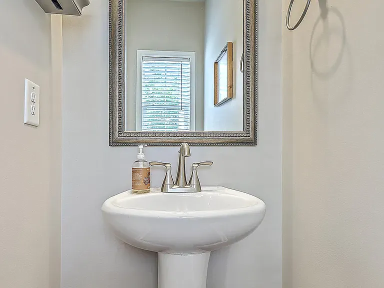 1/2 Bathroom (downstairs floor)