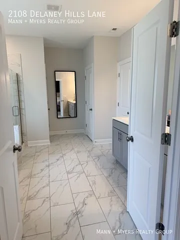 2108 Delaney Hills Ln — Photo 17