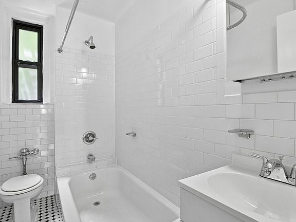 5th image of 52 Clark St APT 5R