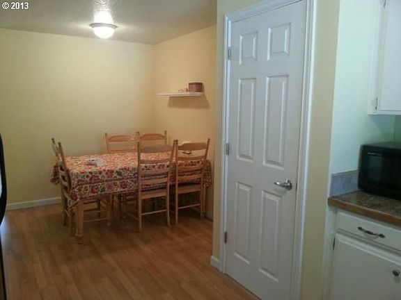 3rd image of 1729 NE Carole Ct
