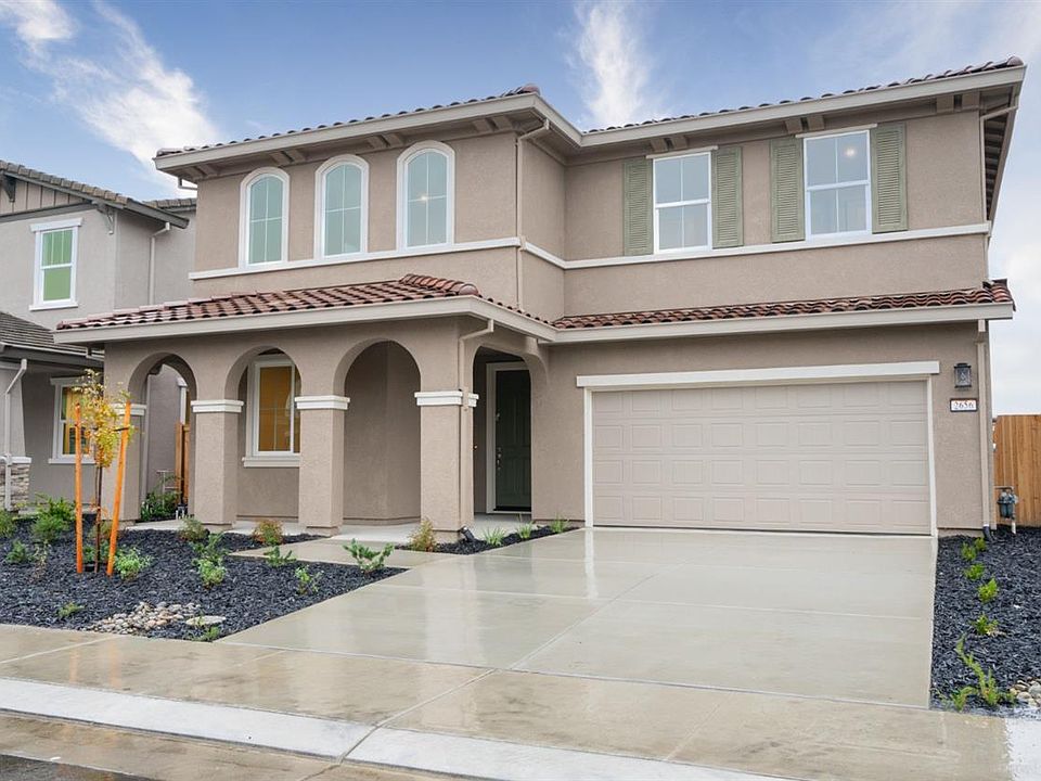 1st image of 2656 Wisteria Drive