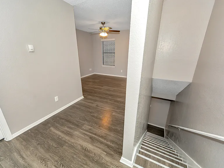Hulen Park Place — Photo 19