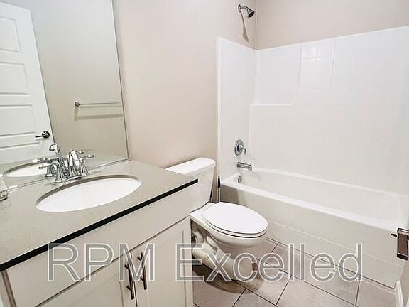 5th image of 32728 Ash Ave SE