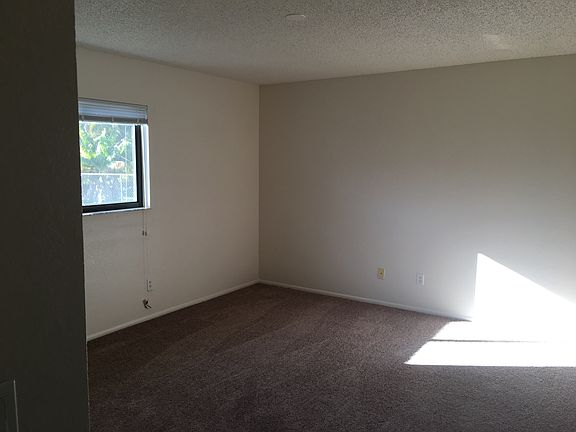 4th image of 3822 SW 5th Pl #1