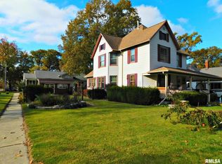 538 S Sycamore St, Centralia, IL 62801