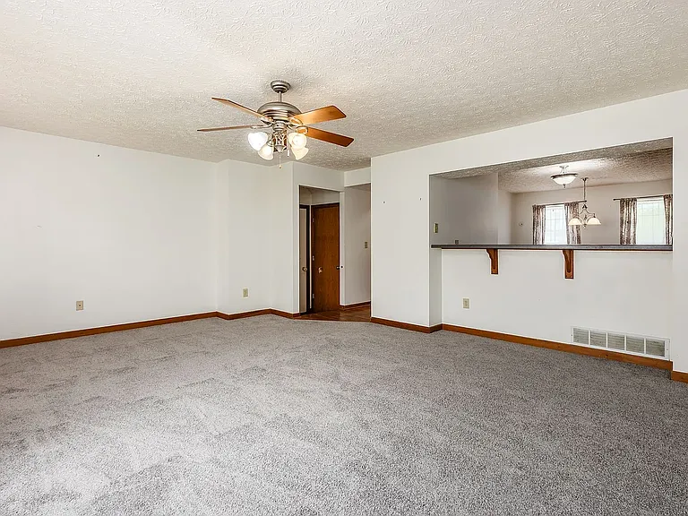 369 Abbotsbury Ct — Photo 7