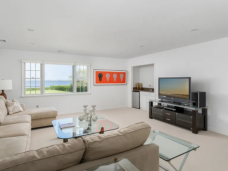825 Flying Point Rd — Photo 22