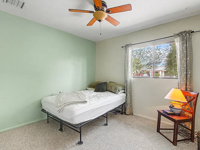 402 S Harvard Ave — Photo 7