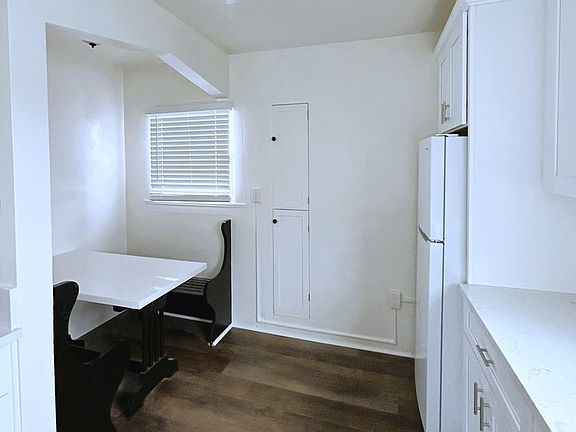 3rd image of 3968-3970 5th Ave #9