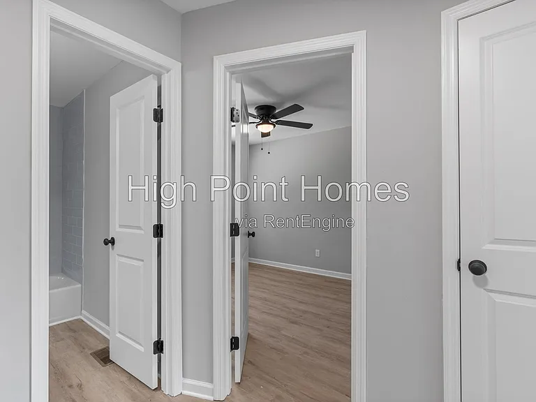 400 Gallery Ln #D4 — Photo 12